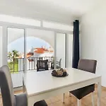 Lejlighed Spacious And Central, 6 Min Walk To *
